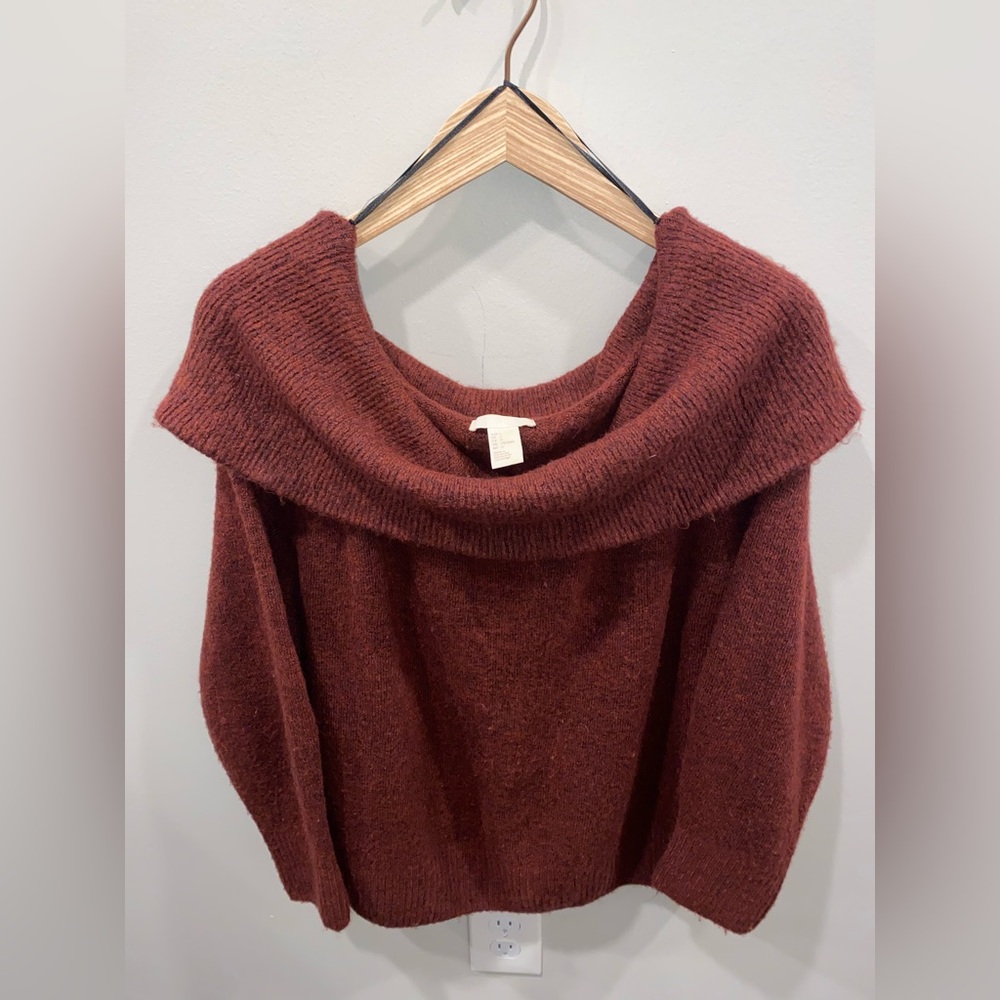 H&M Burgundy Off the Shoulder Pullover Sweater Women’s Size Large